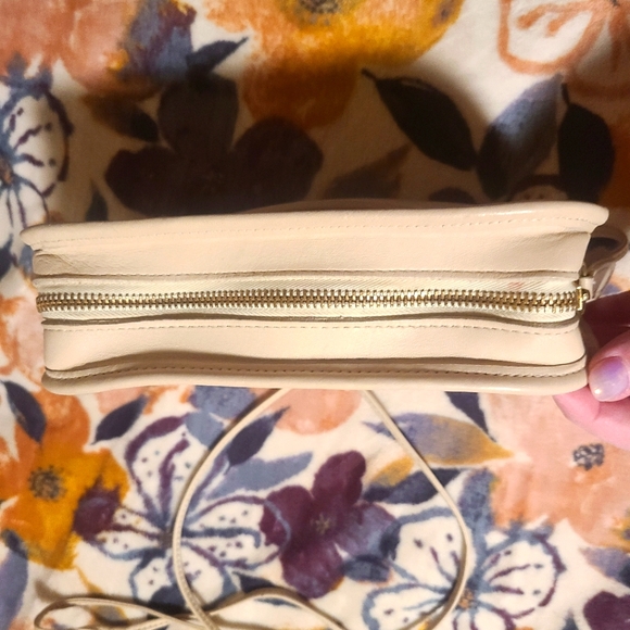 Cream Leather Crossbody - Picture 3 of 11